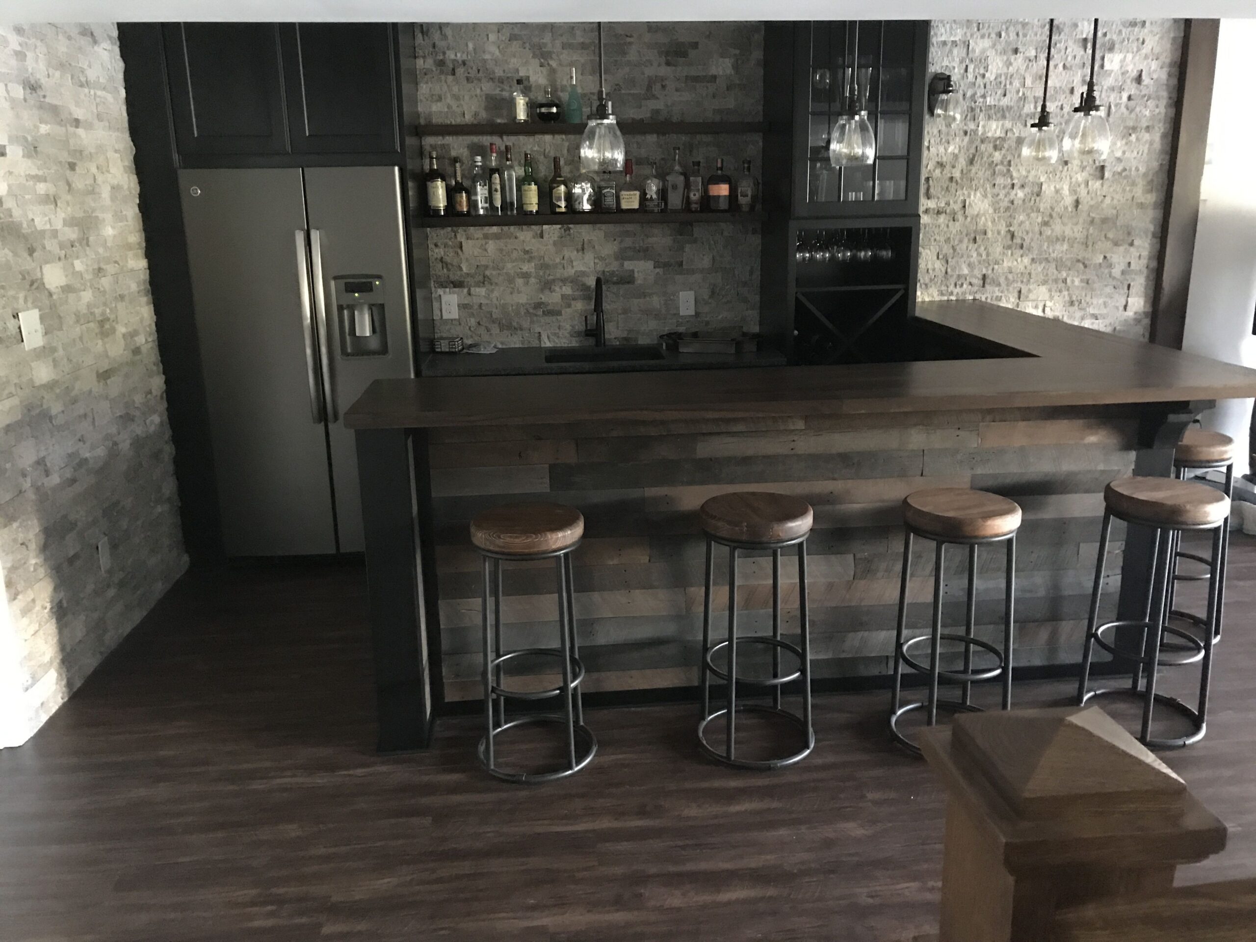 10 Small Basement Bar Ideas to Maximize Your Entertaining Space