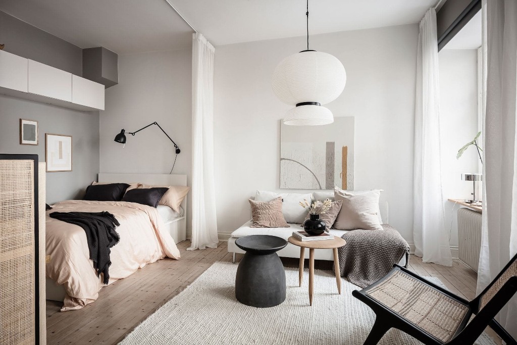 How to Decorate a Studio Apartment: Tips for Creating Separate Zones