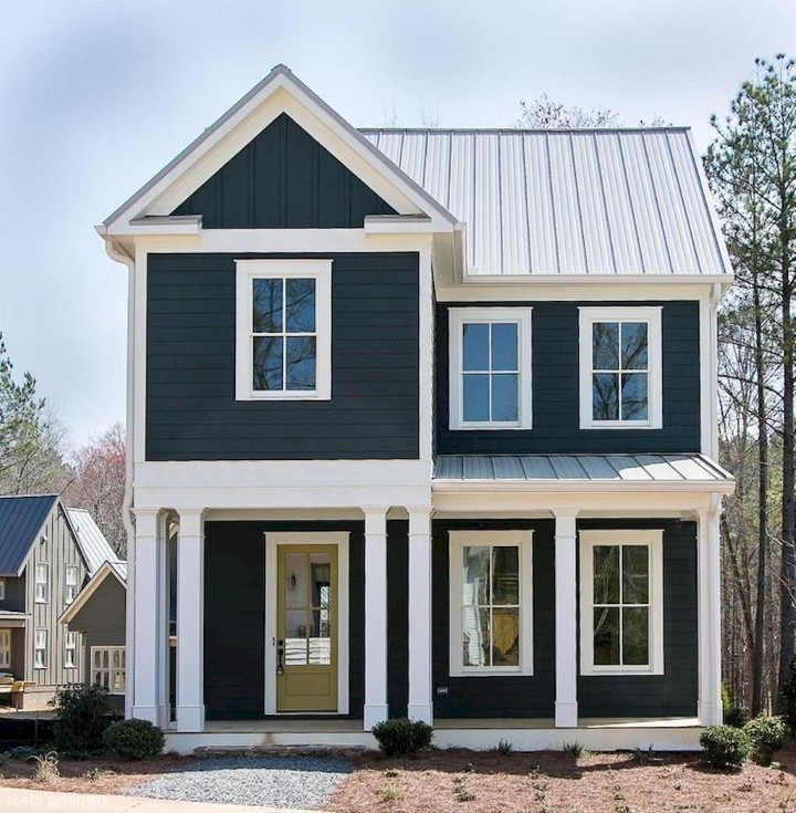 Top 5 Trending Modern Farmhouse Exterior Colors This Year