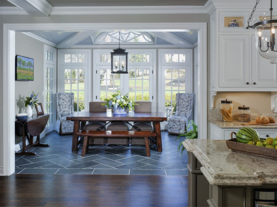 30 Best Sunroom Designs and Decor Ideas for a Bright and Cozy Space